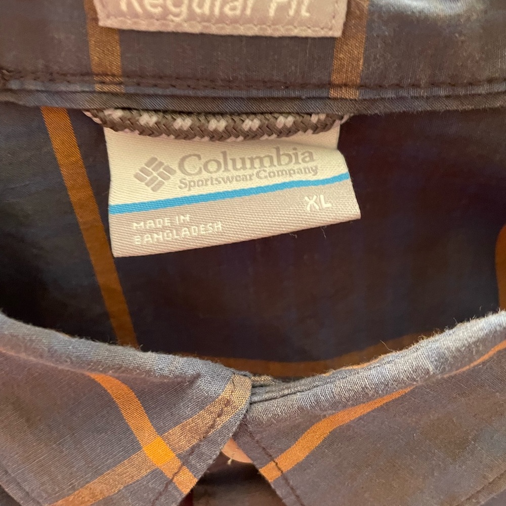 Columbia Button Down - Picture 3 of 3